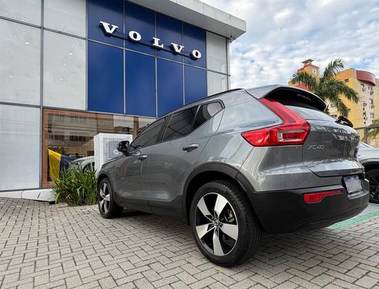 VOLVO XC40 2.0 T4 GASOLINA GEARTRONIC VOLVO XC40 2.0 T4 GASOLINA GEARTRONIC